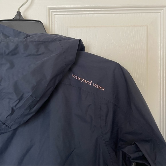 VINEYARD VINES Stow & Go Navy Blue with Pink Accents Raincoat - XS - flawed - Picture 7 of 15